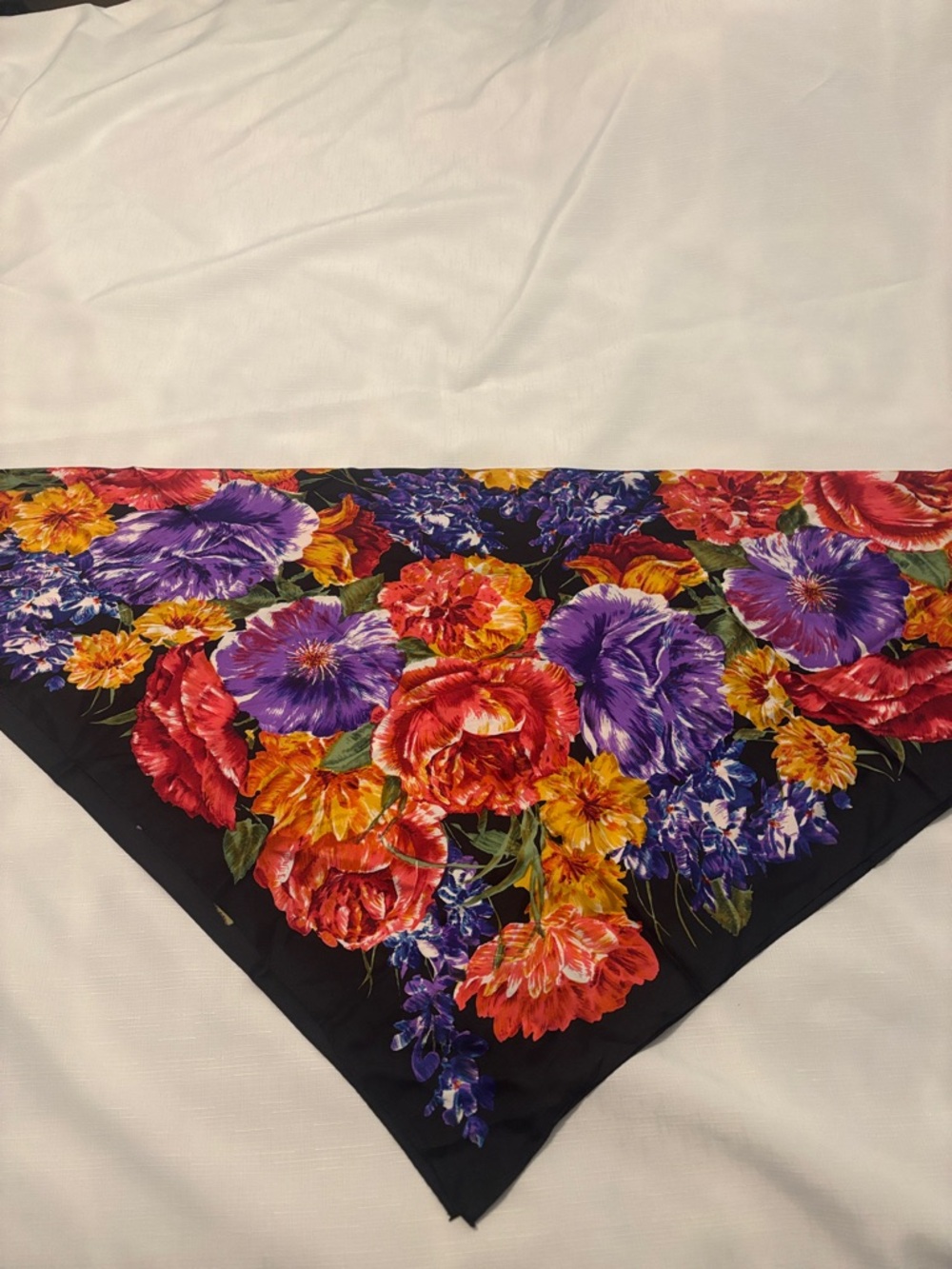 VTG Elaine Gold Black Floral Scarf 100% Silk bright colors 80s 34X34” garden NWT